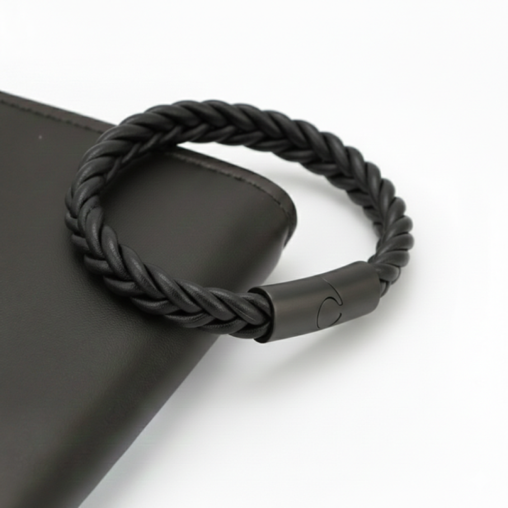 Pulseira Titan Noir — detalhe do fecho